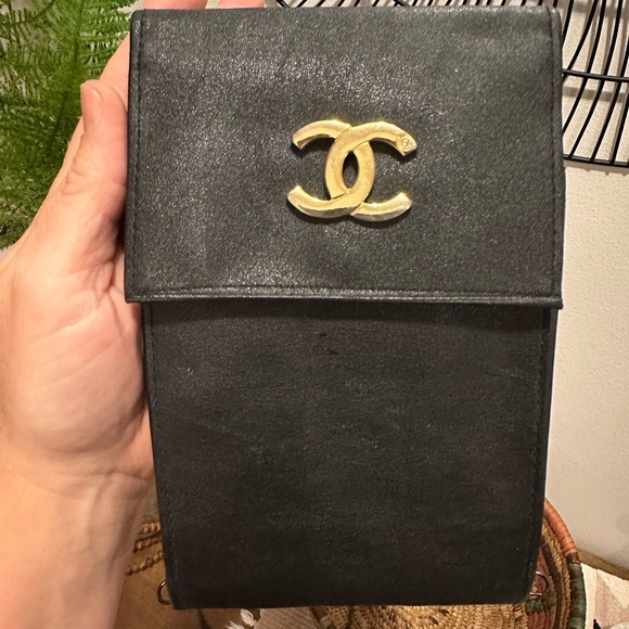 Designer Style CC Crossbody Wallet - Picture 6 of 6